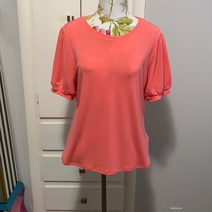 Women’s top size  medium beautiful peach color